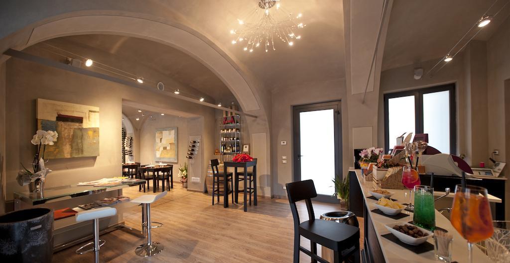 アルバ Vinoteca La Sacrestia Bed & Breakfast エクステリア 写真
