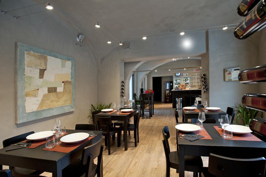 アルバ Vinoteca La Sacrestia Bed & Breakfast エクステリア 写真